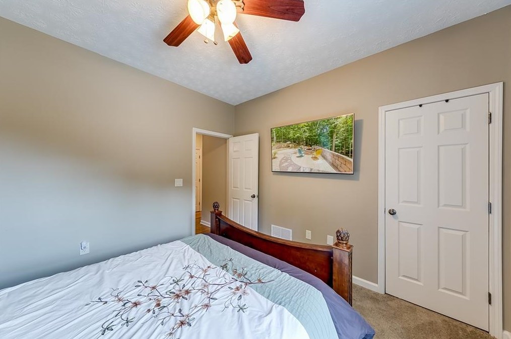 2917 Lk Holw Rd, Gainesville GA exterior