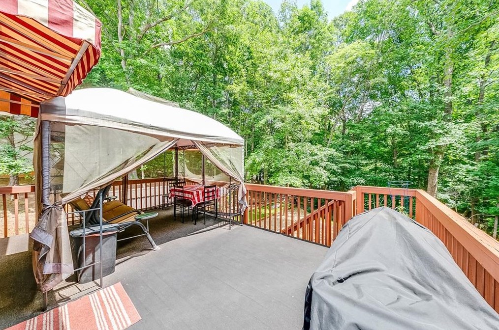 2917 Lk Holw Rd, Gainesville GA exterior