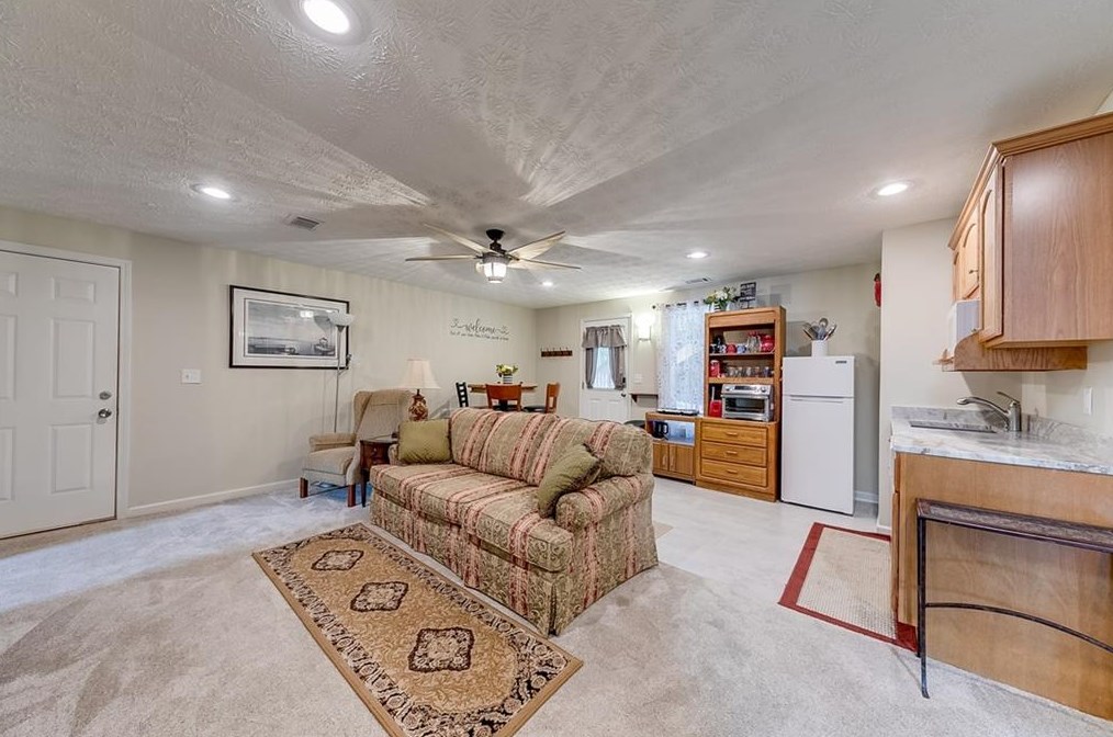 2917 Lk Holw Rd, Gainesville GA exterior