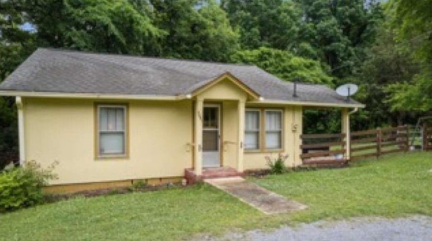 3051 Kingston Hwy, Rome GA  30161-9165 exterior