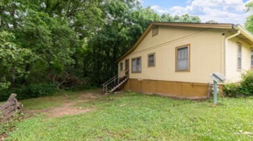 3051 Kingston Hwy, Rome GA  30161-9165 exterior
