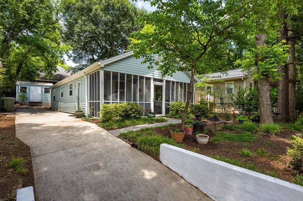 824 Harold Ave, Atlanta GA  30307-1743 exterior