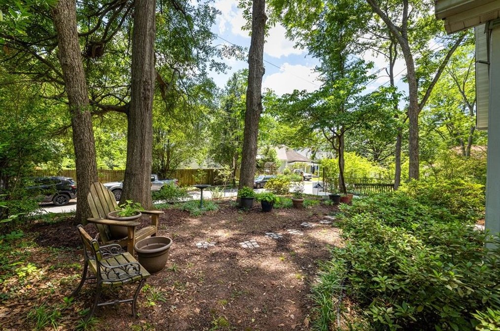 824 Harold Ave, Atlanta GA  30307-1743 exterior