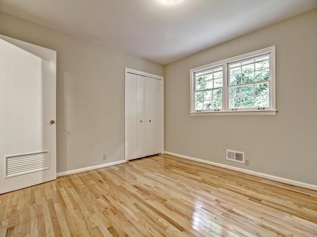 2740 Rdg Vly Rd, Atlanta GA  30327-1823 exterior