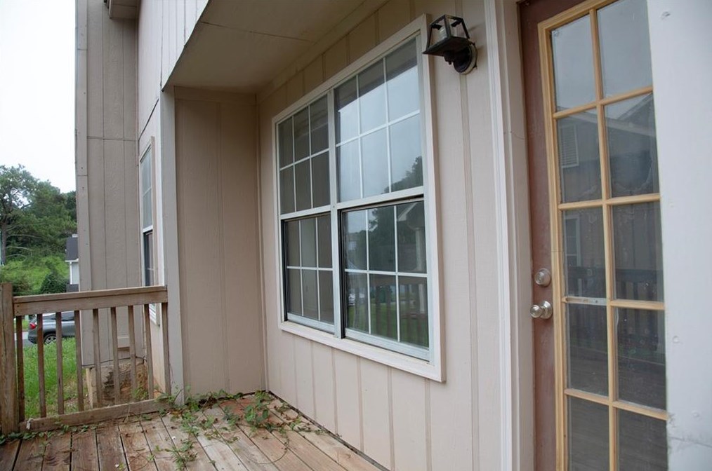 4512 Yorkdale Dr, Decatur GA 30035-4253 exterior