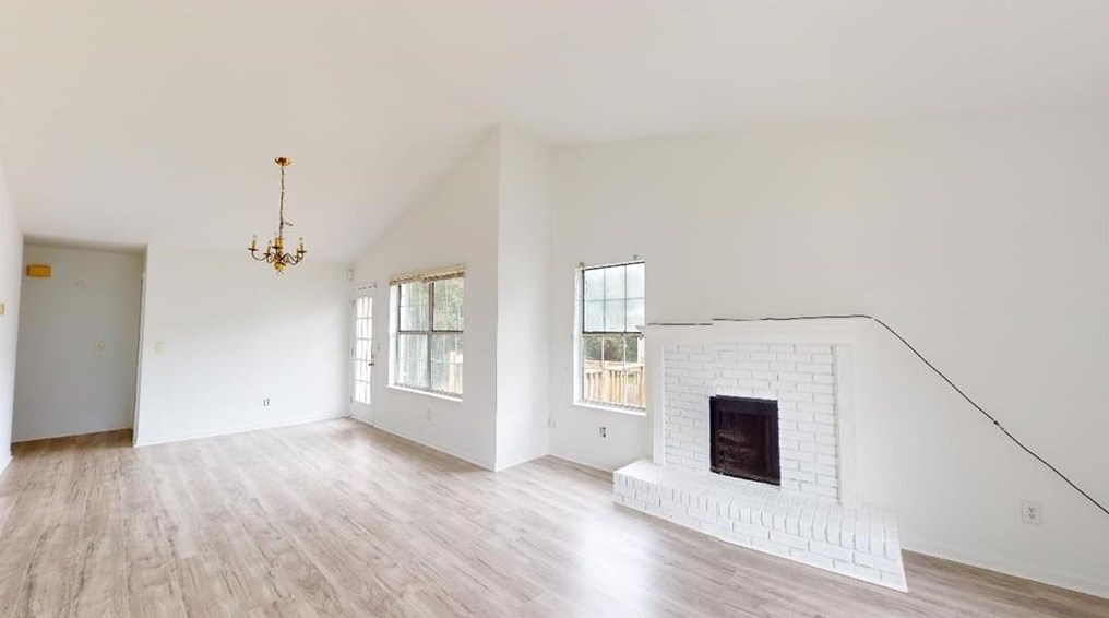 4512 Yorkdale Dr, Decatur GA 30035-4253 exterior