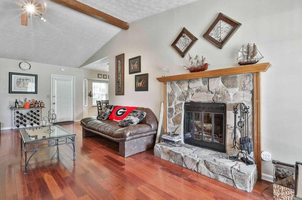 3654 Charlotte Dr, Rex GA 30273-1215 exterior