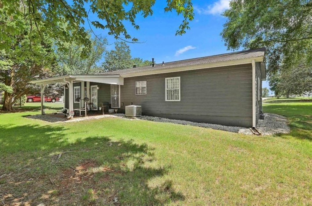 3654 Charlotte Dr, Rex GA 30273-1215 exterior