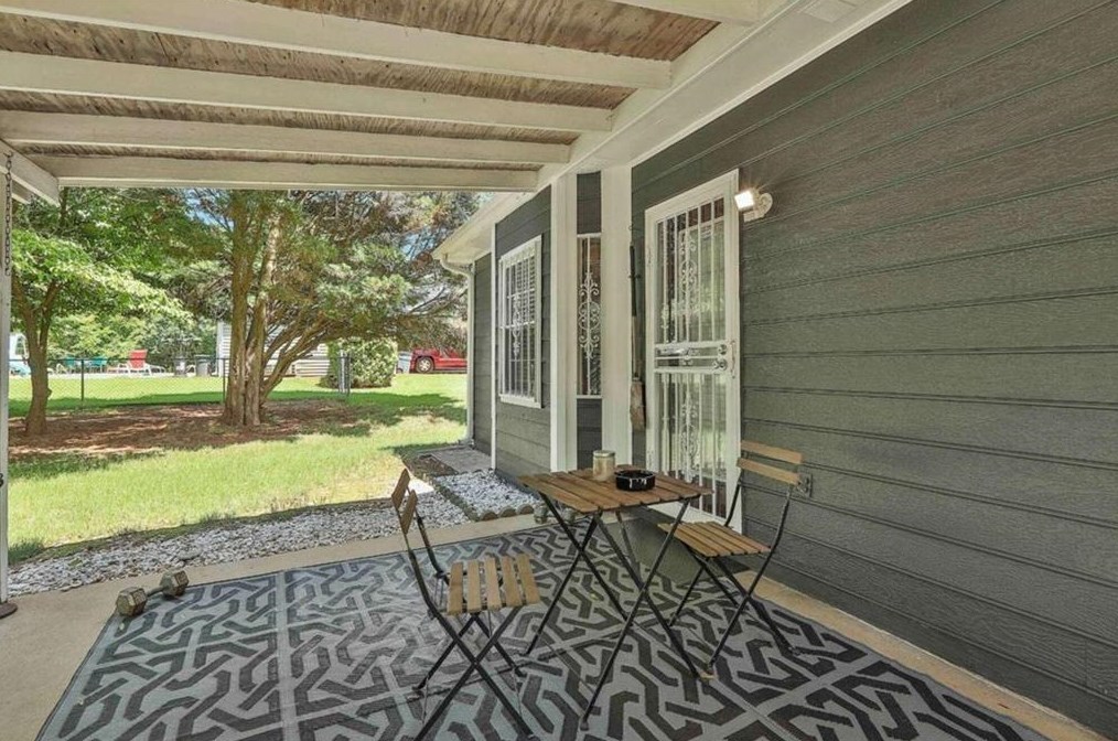 3654 Charlotte Dr, Rex GA 30273-1215 exterior