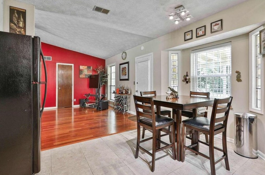 3654 Charlotte Dr, Rex GA 30273-1215 exterior