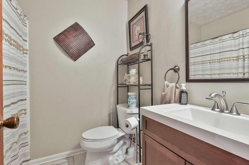 3654 Charlotte Dr, Rex GA 30273-1215 exterior