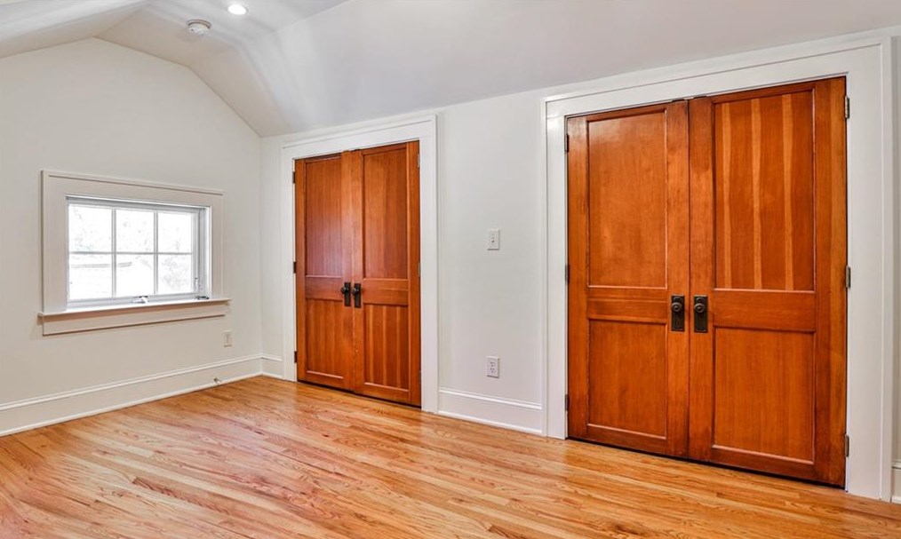 1527 Emory Rd, Atlanta GA  30306-2407 exterior