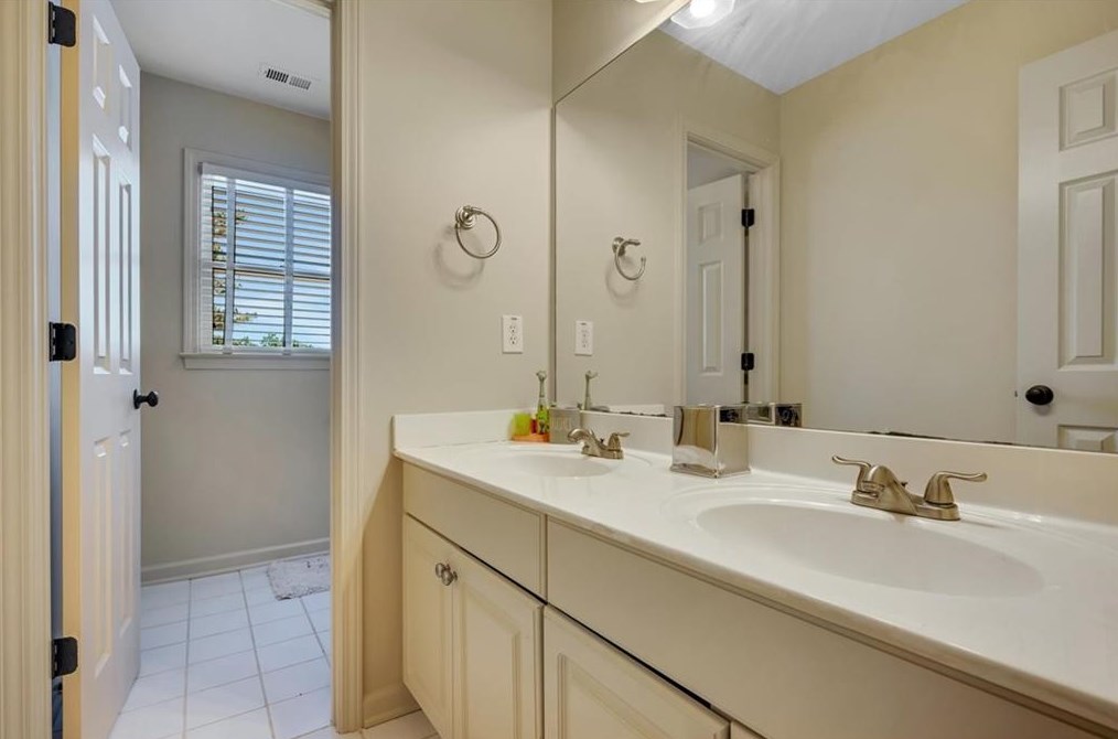 5105 Jonquilla Dr, Alpharetta GA 30004-5323 exterior