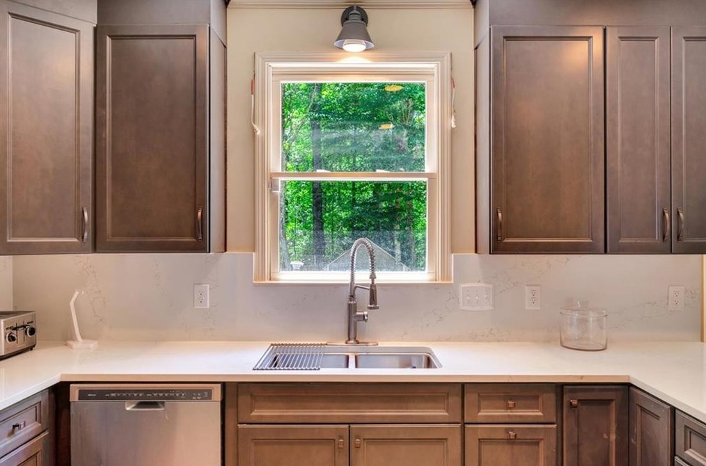 5105 Jonquilla Dr, Alpharetta GA 30004-5323 exterior