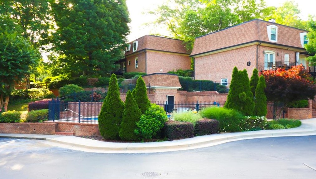 1261 Lavista Rd, Atlanta GA  30324-3831 exterior