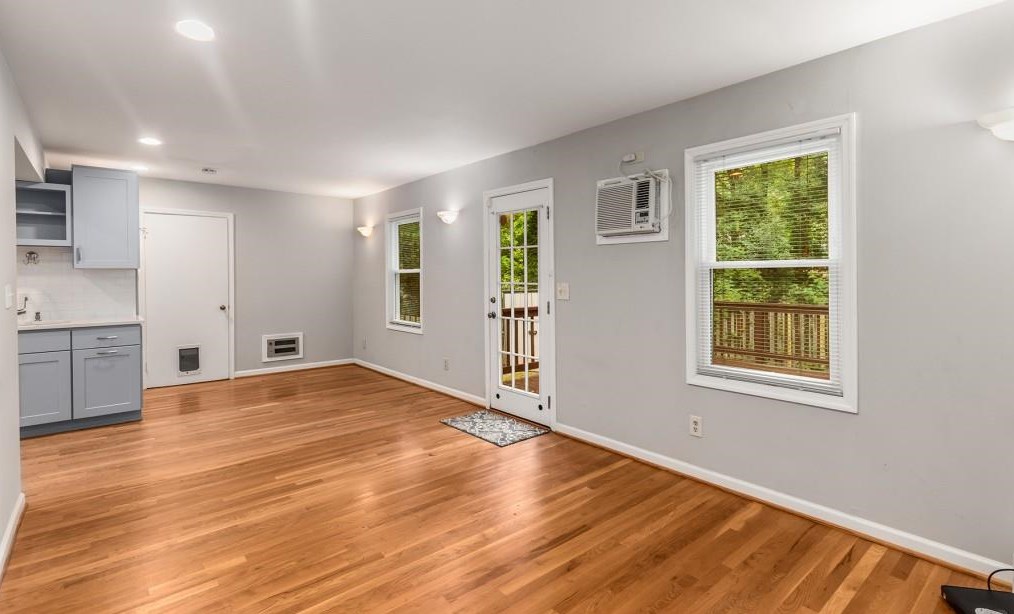 2943 Hollywood Dr, Decatur GA  30033-5005 exterior