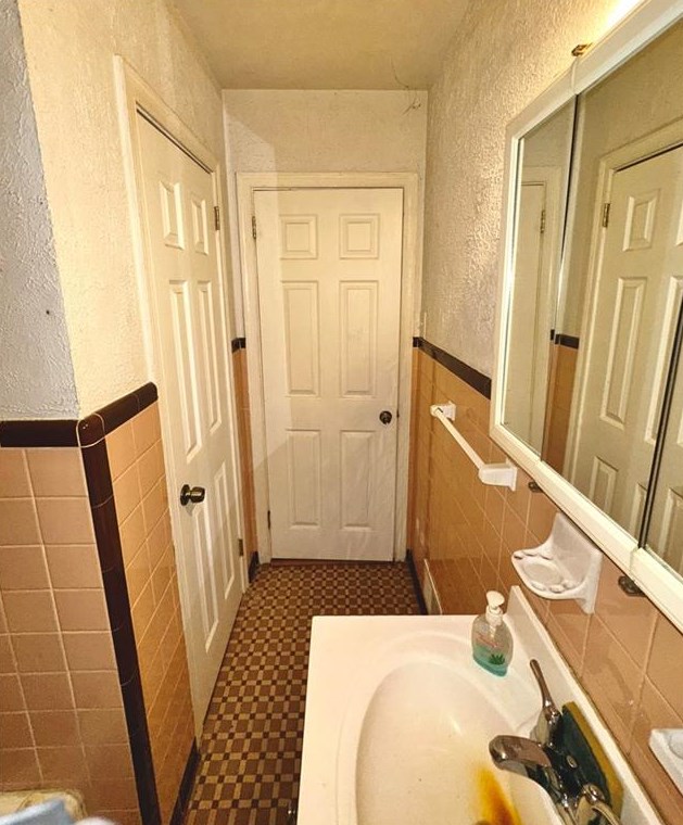 2258 Bryant Dr, Atlanta GA  30344-1034 exterior