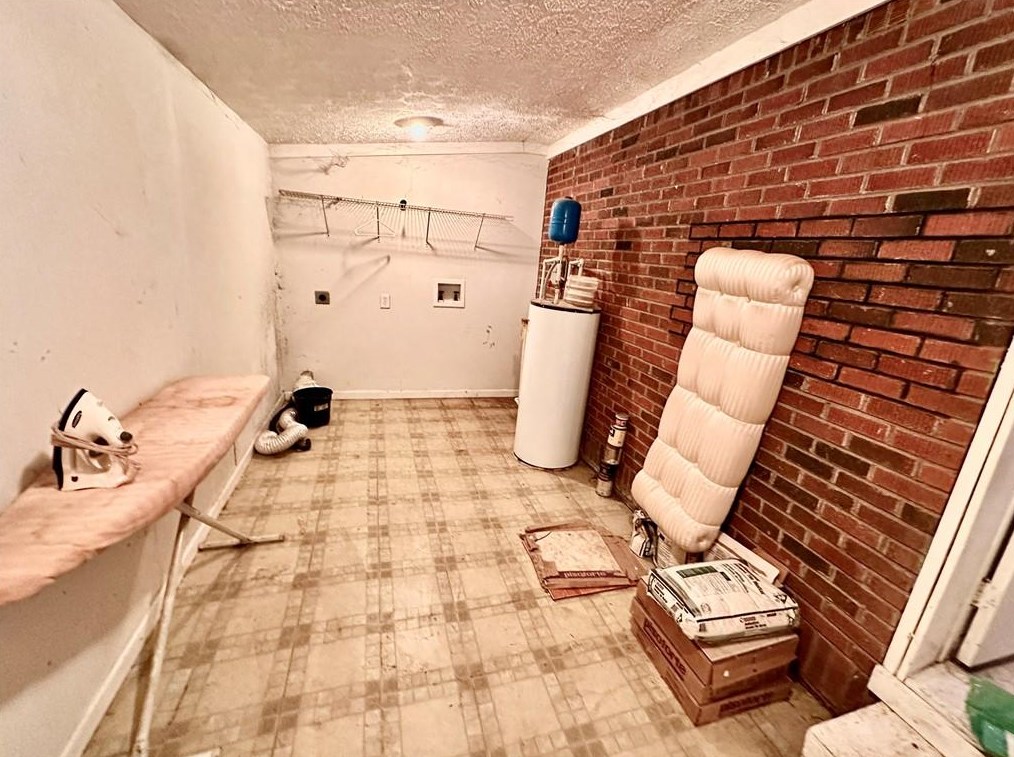 2258 Bryant Dr, Atlanta GA  30344-1034 exterior