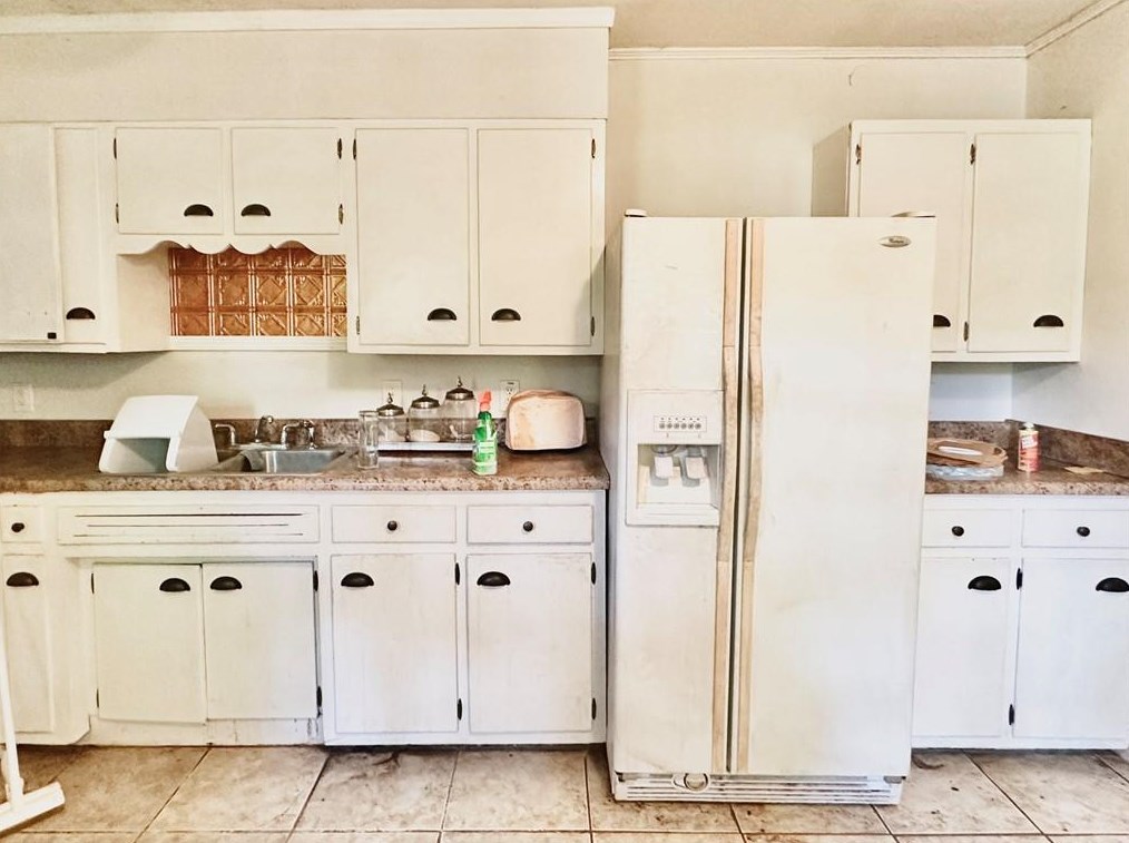 2258 Bryant Dr, Atlanta GA  30344-1034 exterior