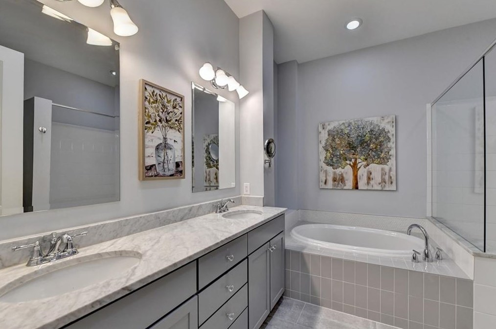 4690 Dogwood Aly, Atlanta GA 30338-7718 exterior