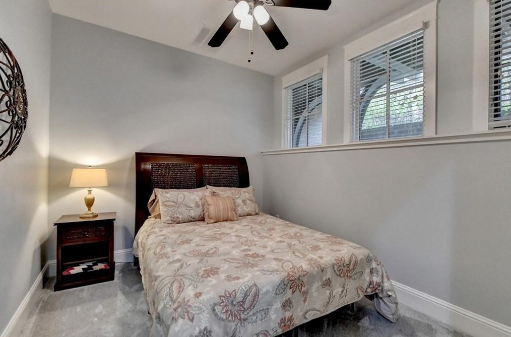 4690 Dogwood Aly, Atlanta GA 30338-7718 exterior