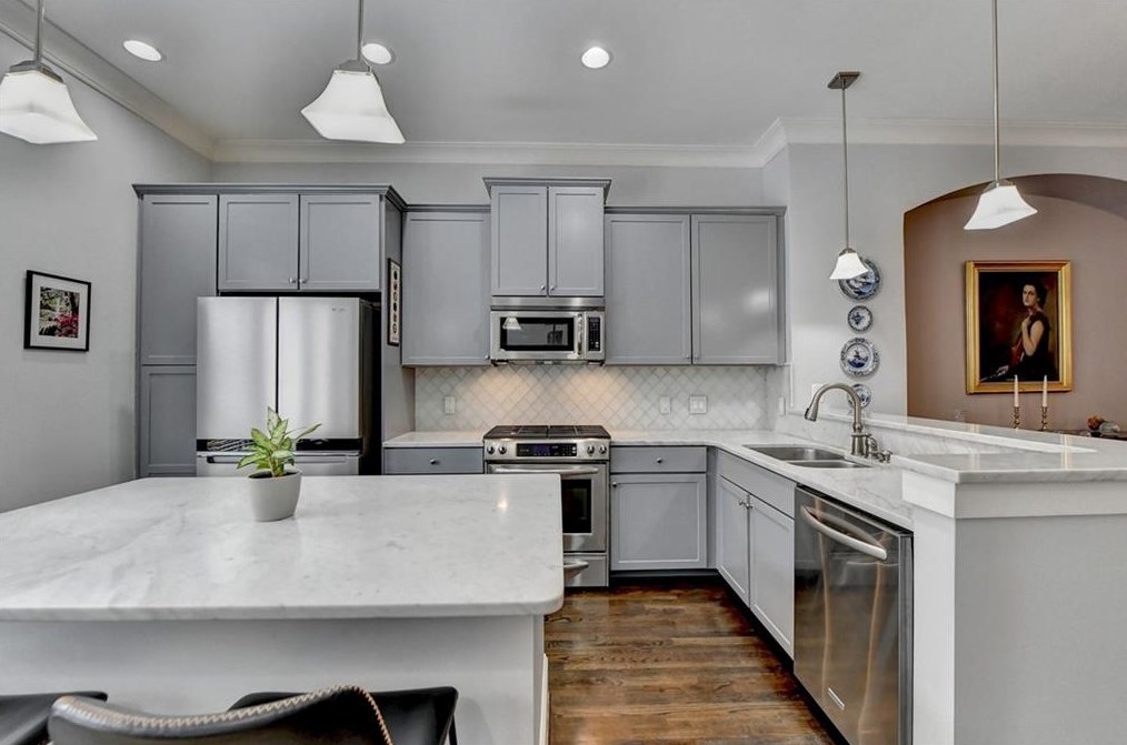 4690 Dogwood Aly, Atlanta GA 30338-7718 exterior