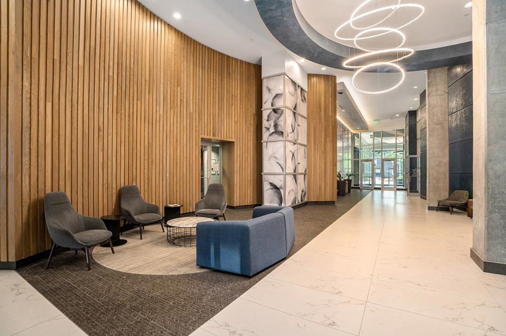 943 Peachtree St, Atlanta GA  30309-3936 exterior