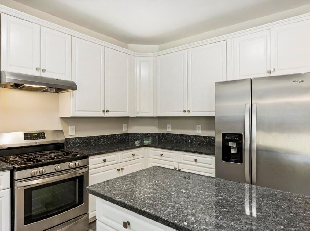 928 Hawk Crk Trl, Lawrenceville GA 30043-3477 exterior