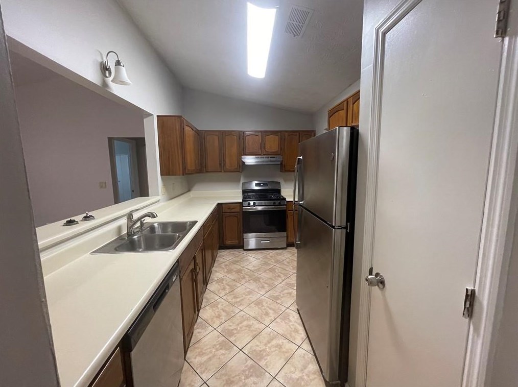 5443 Winslow Xing, Lithonia GA 30038-1149 exterior