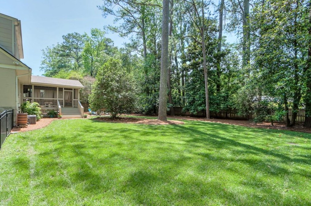 2478 Woodridge Dr, Decatur GA 30033-4830 exterior