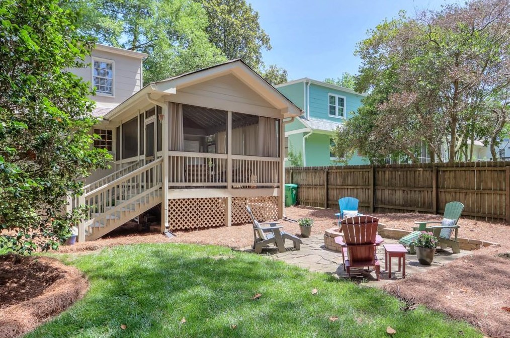 2478 Woodridge Dr, Decatur GA 30033-4830 exterior