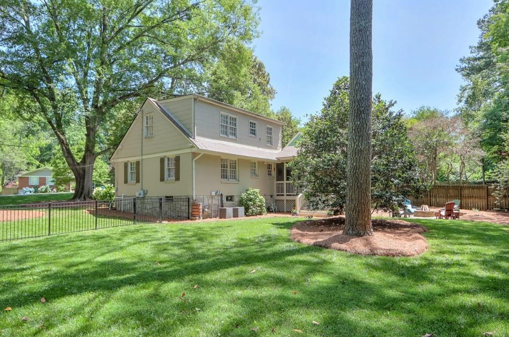 2478 Woodridge Dr, Decatur GA 30033-4830 exterior