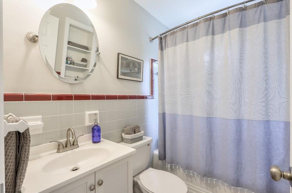 2478 Woodridge Dr, Decatur GA 30033-4830 exterior