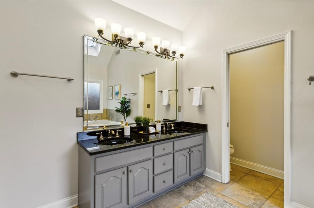 1721 Coventry Pl, Decatur GA 30030-1005 exterior