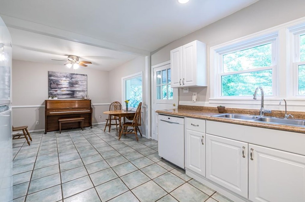 2343 Sanford Rd, Decatur GA  30033-5511 exterior