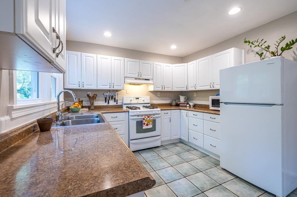 2343 Sanford Rd, Decatur GA  30033-5511 exterior