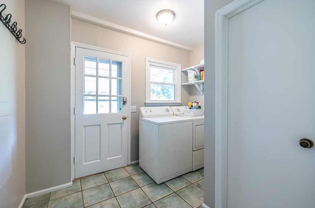 2343 Sanford Rd, Decatur GA  30033-5511 exterior