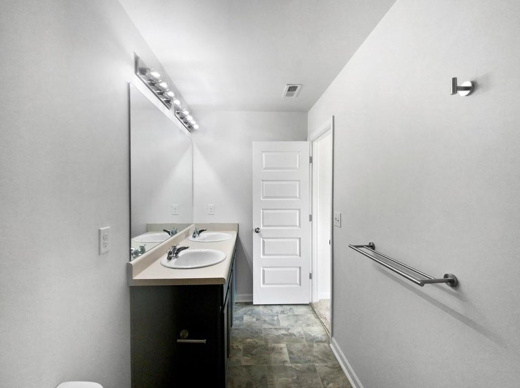 2522 Piering Dr, Lithonia GA exterior