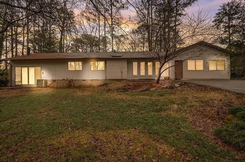 3542 Briarcliff Rd, Atlanta GA  30345-3851 exterior