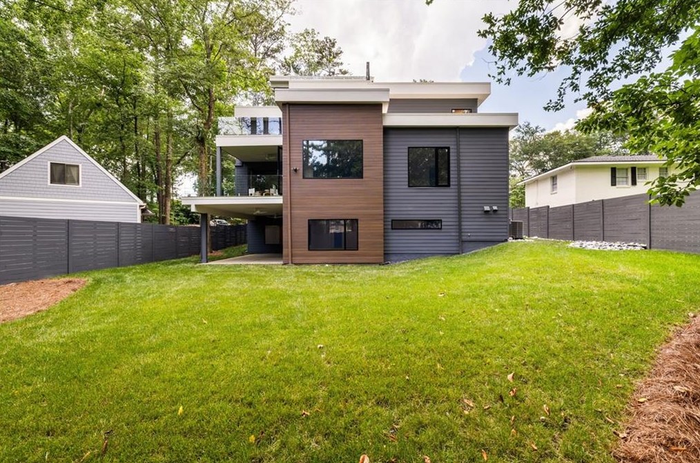 2685 Caldwell Rd, Atlanta GA  30319-3164 exterior
