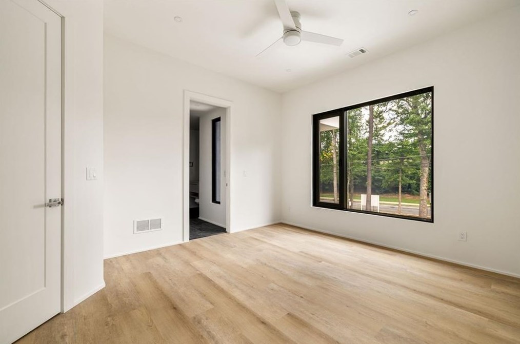 2685 Caldwell Rd, Atlanta GA  30319-3164 exterior