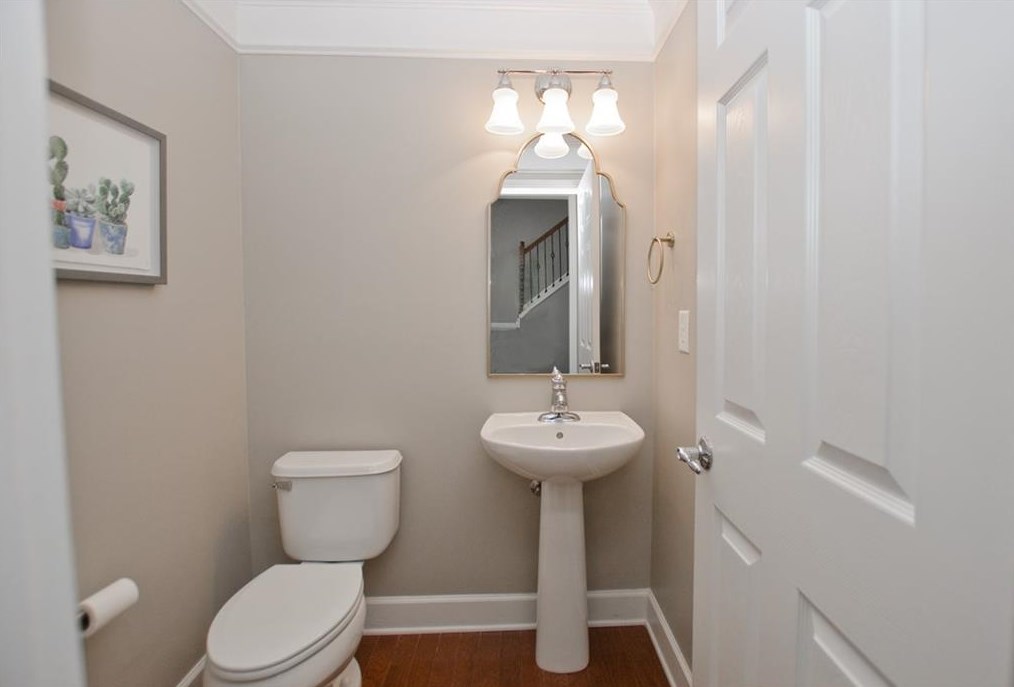 2208 Weldonberry Dr, Atlanta GA  30319-5734 exterior