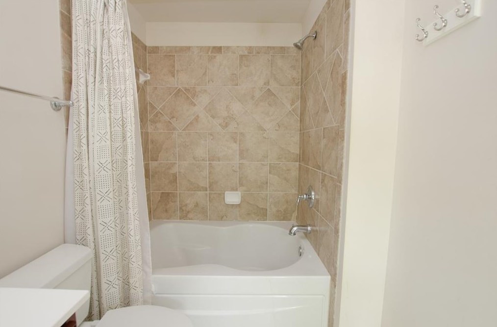 2208 Weldonberry Dr, Atlanta GA  30319-5734 exterior