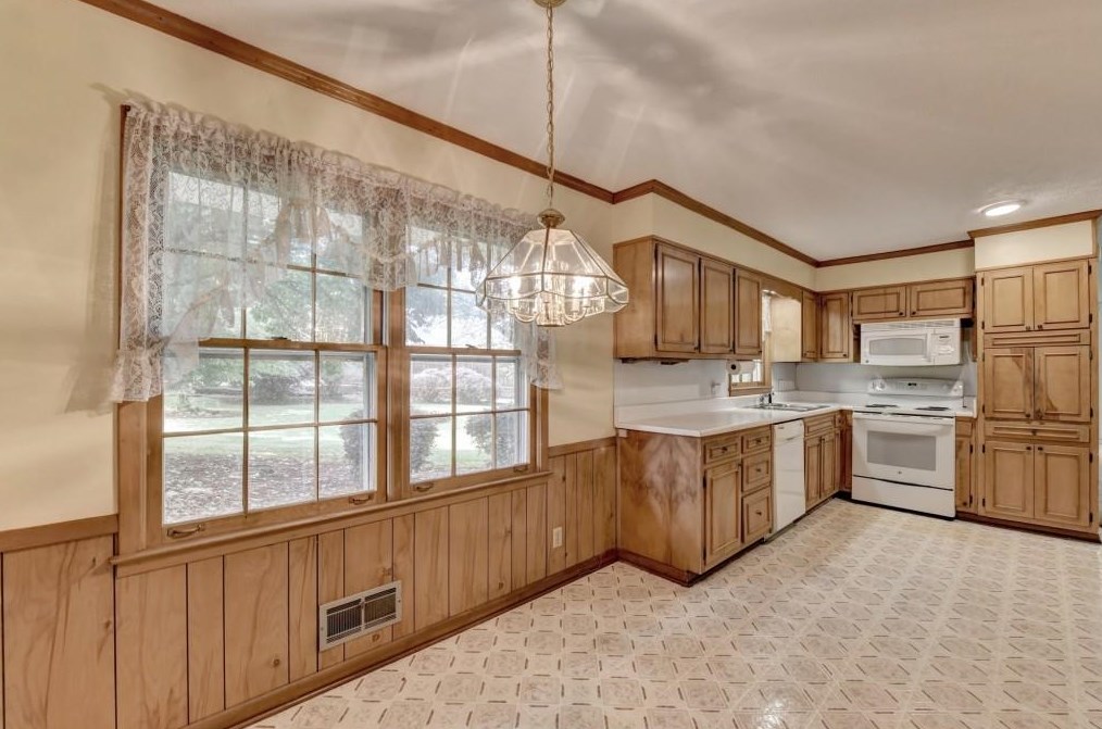 736 Craig Dr, Lawrenceville GA 30046-4759 exterior