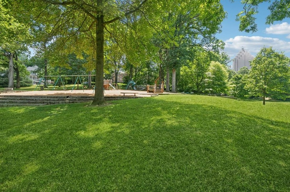 184 Beverly Rd, Atlanta GA  30309-2656 exterior