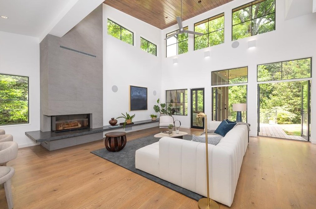 341 Glenn Cir, Decatur GA  30030-1929 exterior