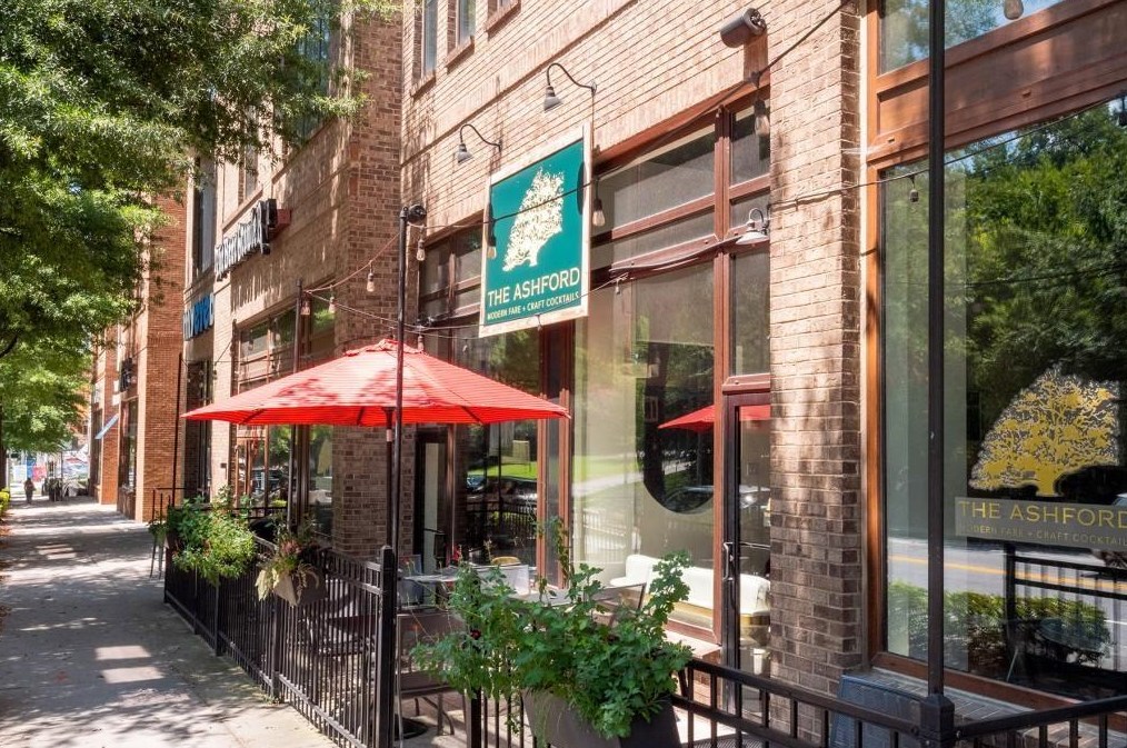 1363 Sylvan Cir, Atlanta GA 30319-3424 exterior