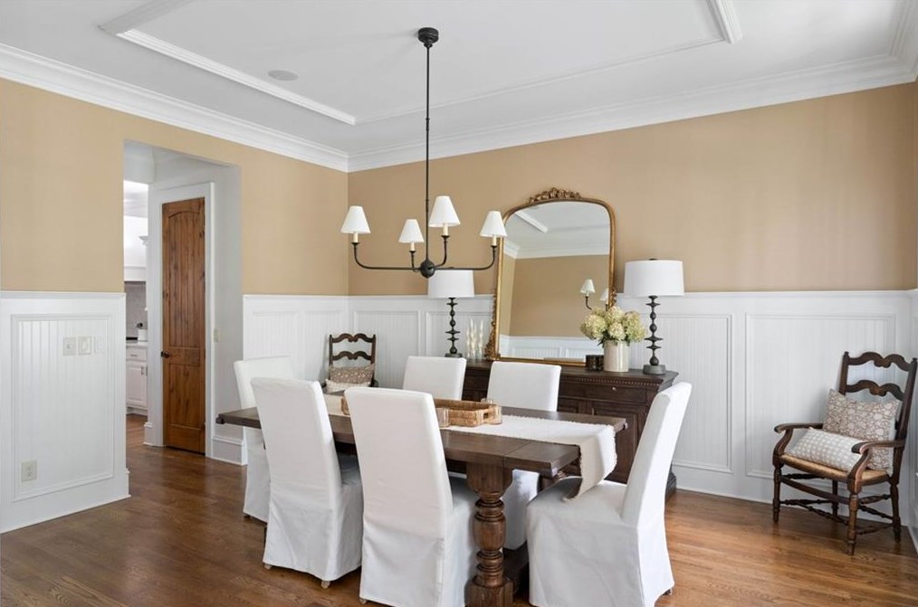 1363 Sylvan Cir, Atlanta GA 30319-3424 exterior