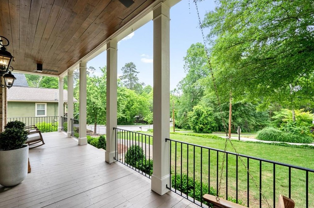 1363 Sylvan Cir, Atlanta GA 30319-3424 exterior