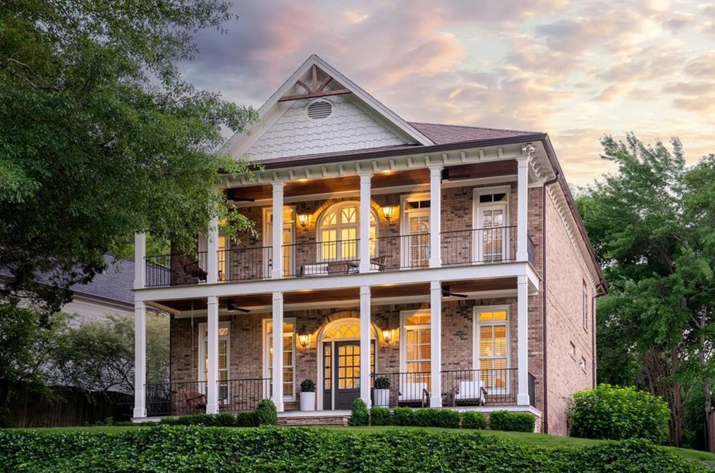 1363 Sylvan Cir, Atlanta GA 30319-3424 exterior